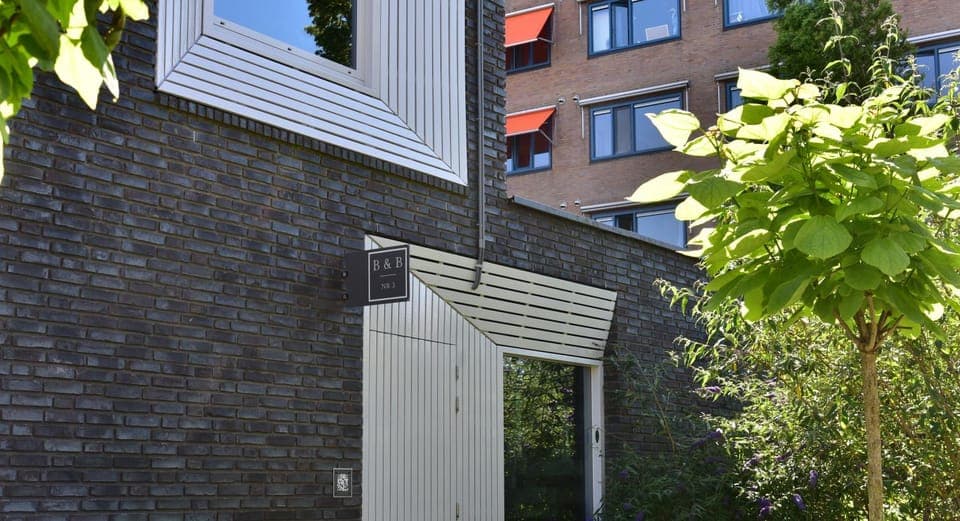 Property building, Facade/entrance