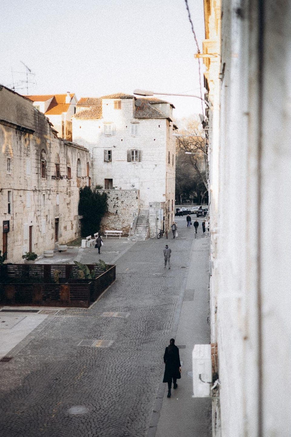 Neighbourhood, Street view, Location