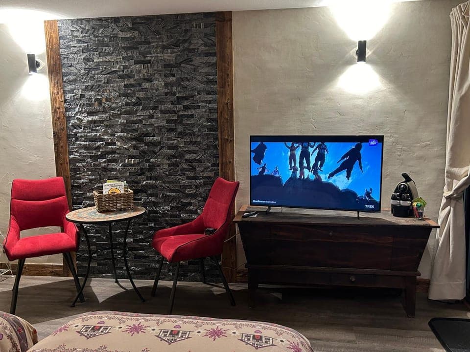 TV and multimedia, Seating area