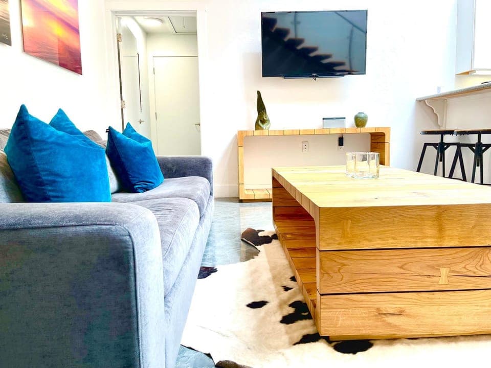 Petaluma Warehouse Lofts Unit C Apartment hotel in Petaluma