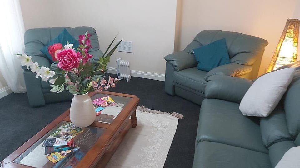 Living room, Seating area