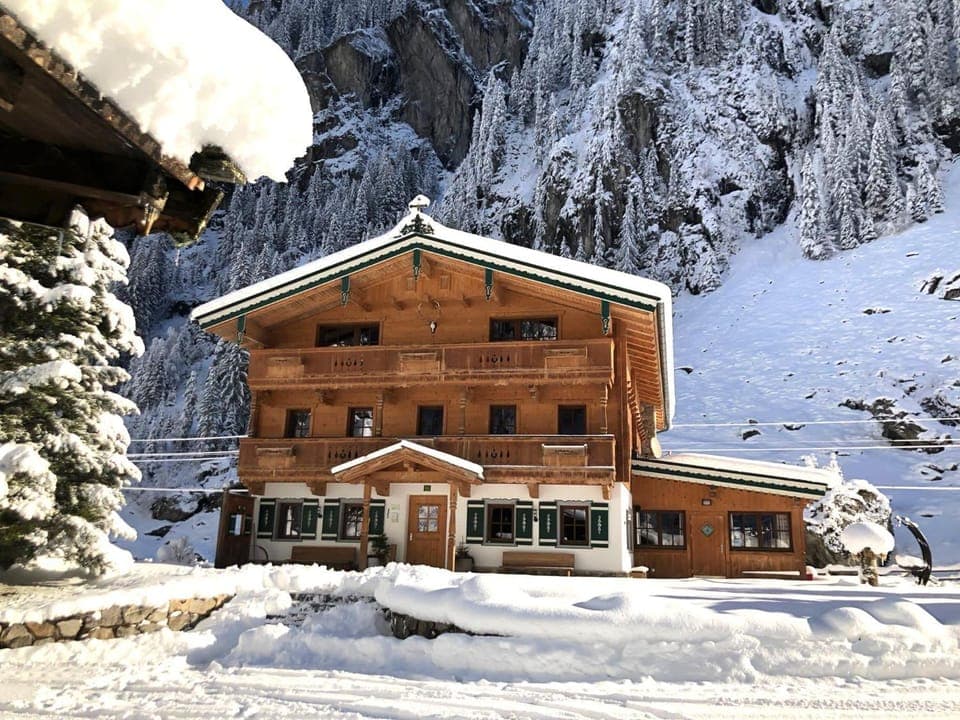 Property building, Winter