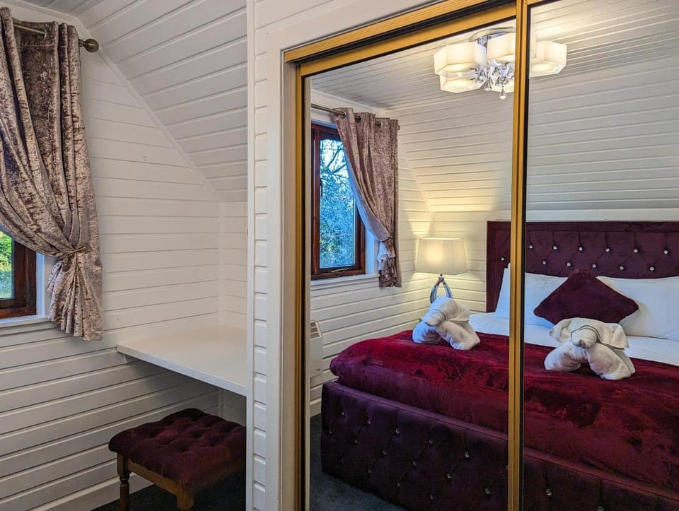 Bed, Bedroom, wardrobe