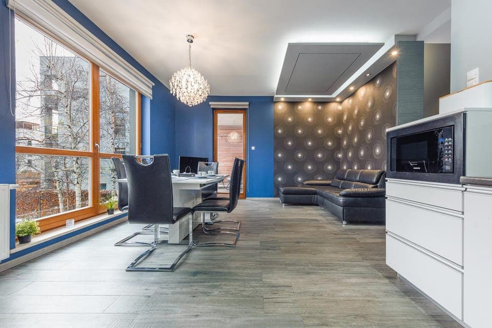 TV and multimedia, Seating area, Dining area