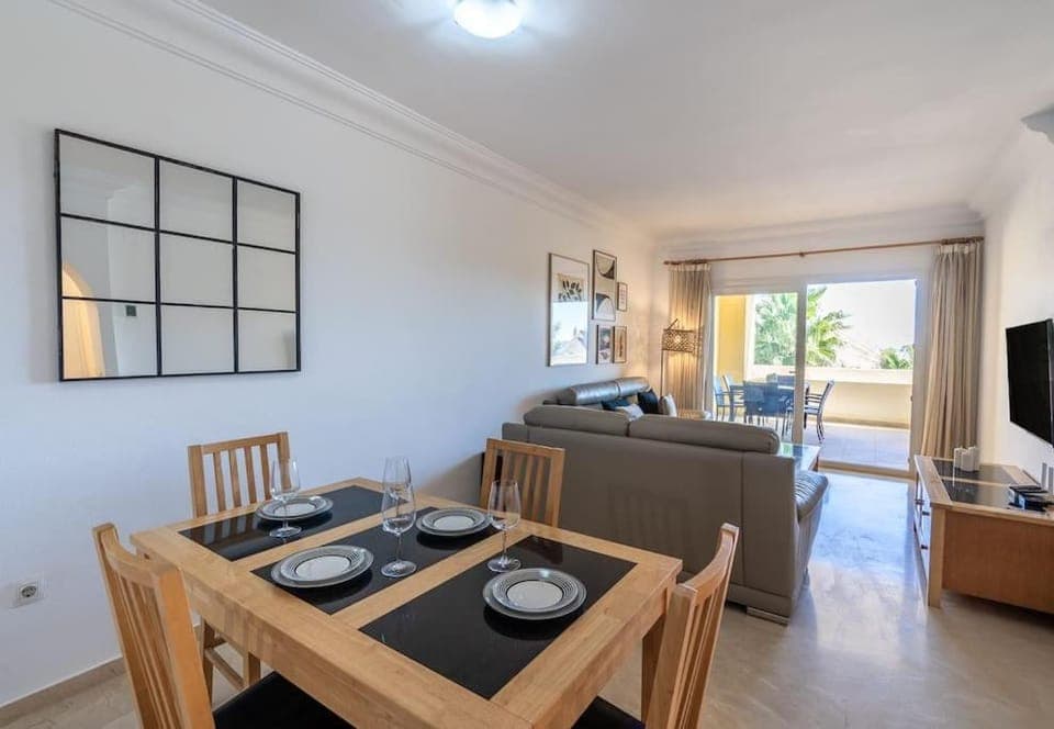 Living room, Seating area, Dining area