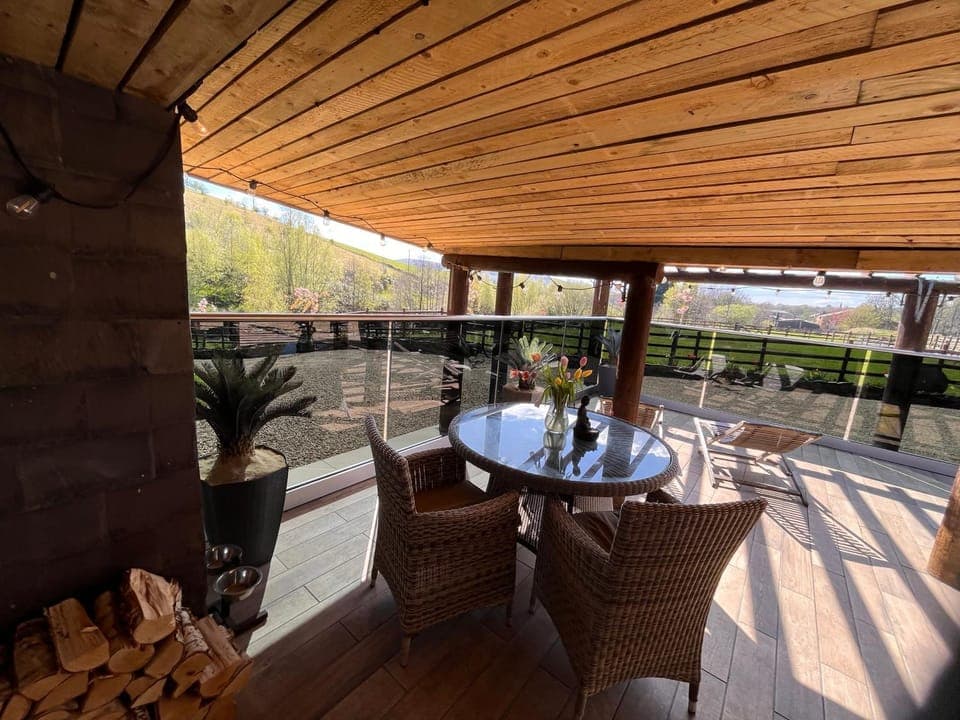 Patio, Patio, Dining area, Location