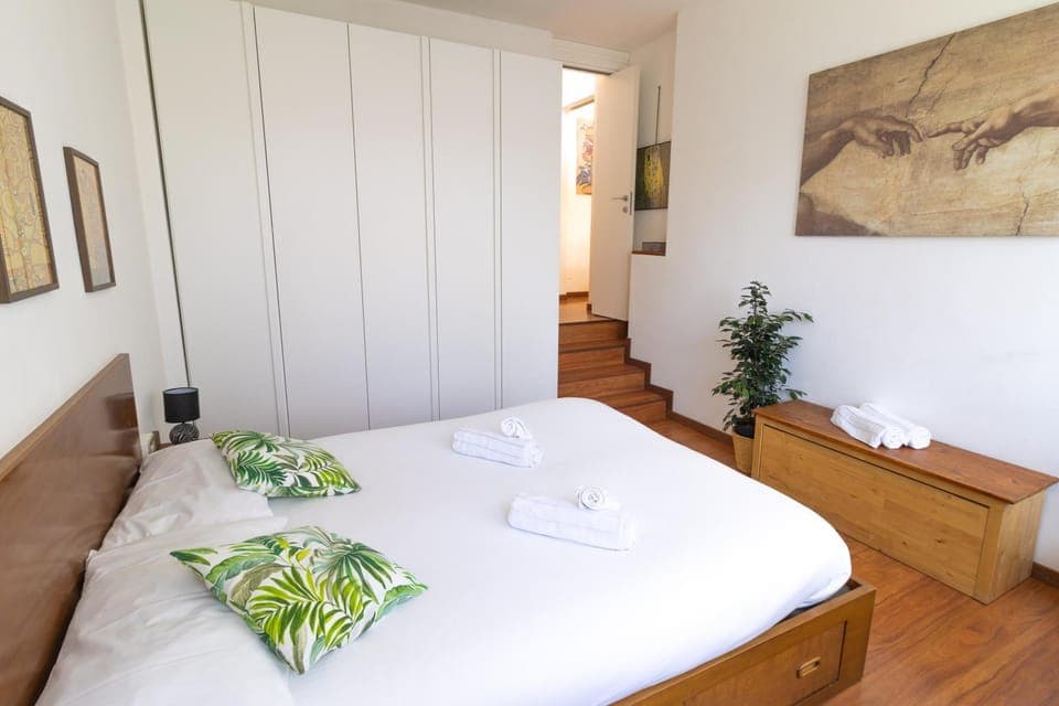 Bed, Photo of the whole room, Bedroom, towels, wardrobe