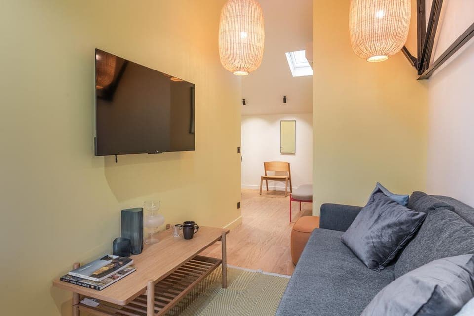 Communal lounge/ TV room, TV and multimedia, Living room, Seating area