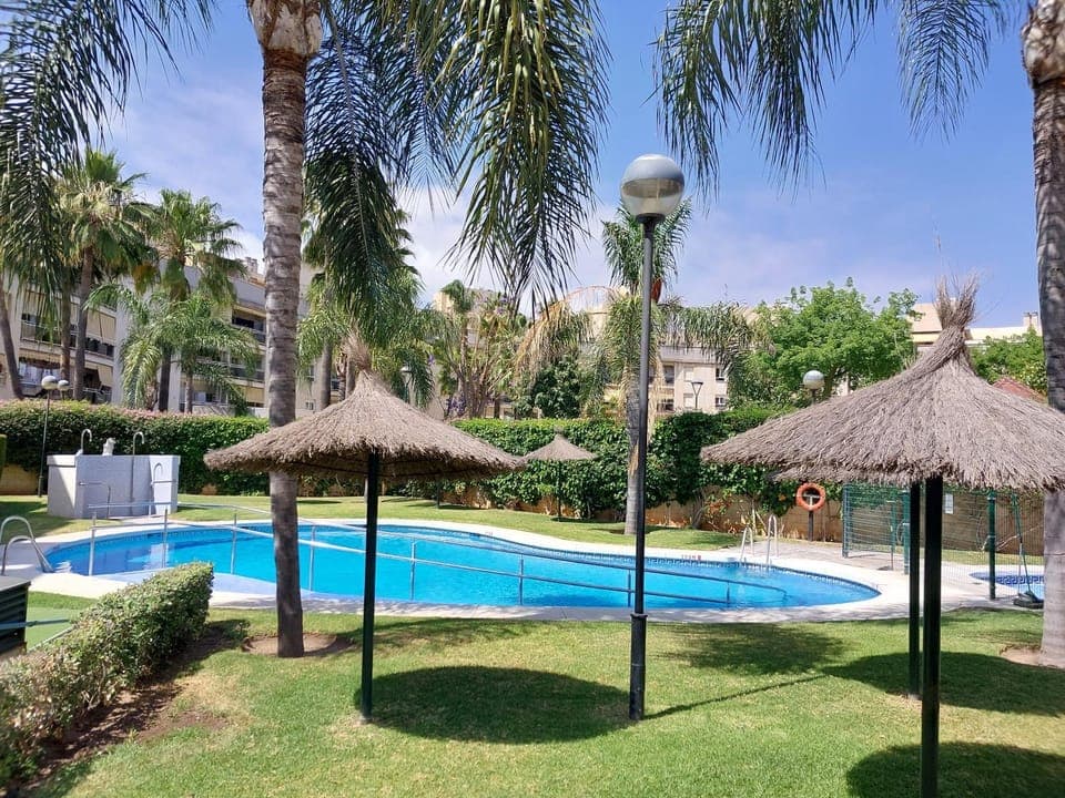 Garden, Swimming pool