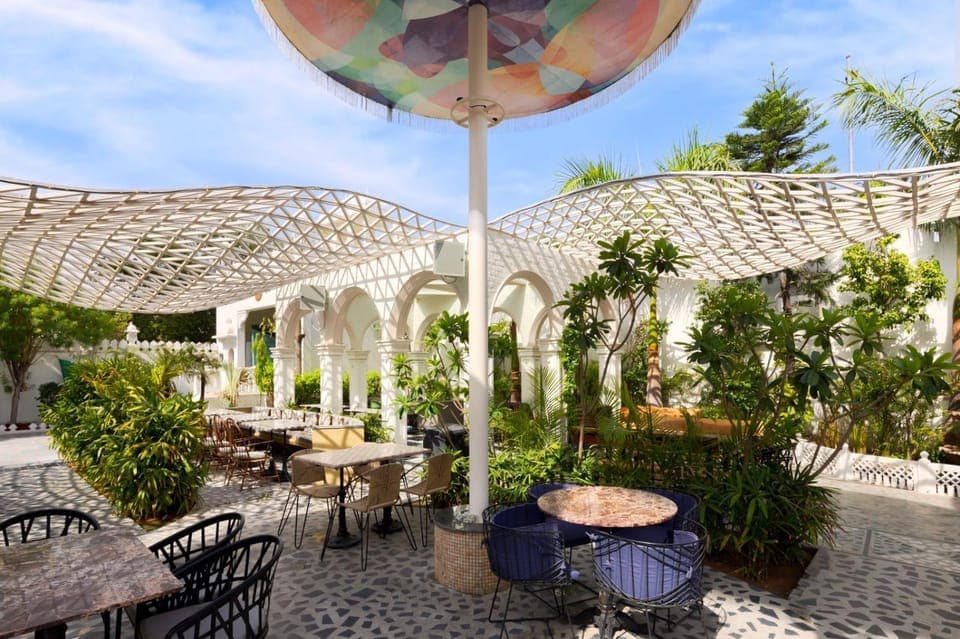 Restaurant/places to eat, Garden, Banquet/Function facilities, Garden view