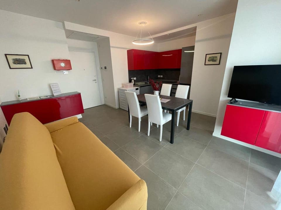 Kitchen or kitchenette, Living room, Dining area