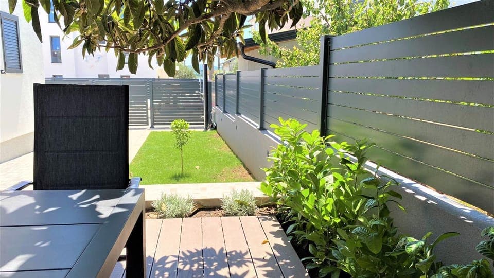 Garden, Balcony/Terrace