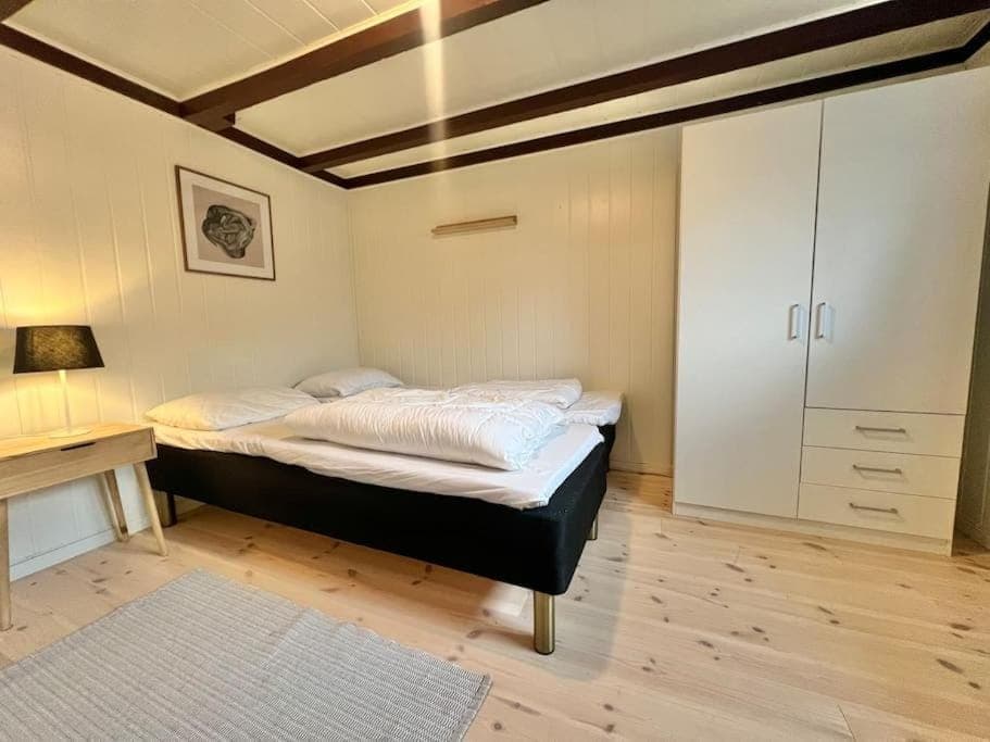 Lofoten Fjord Apartment - Kvalvika Beach & Ryten Apartment in Lofoten