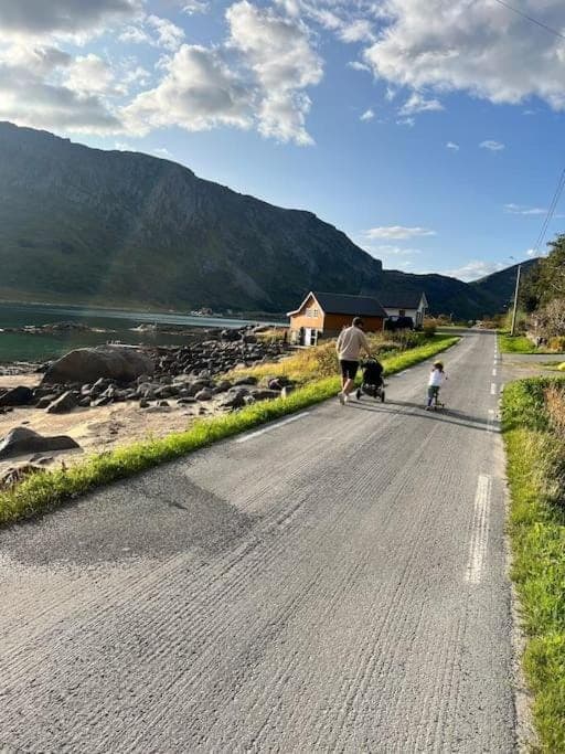 Lofoten Fjord Apartment - Kvalvika Beach & Ryten Apartment in Lofoten