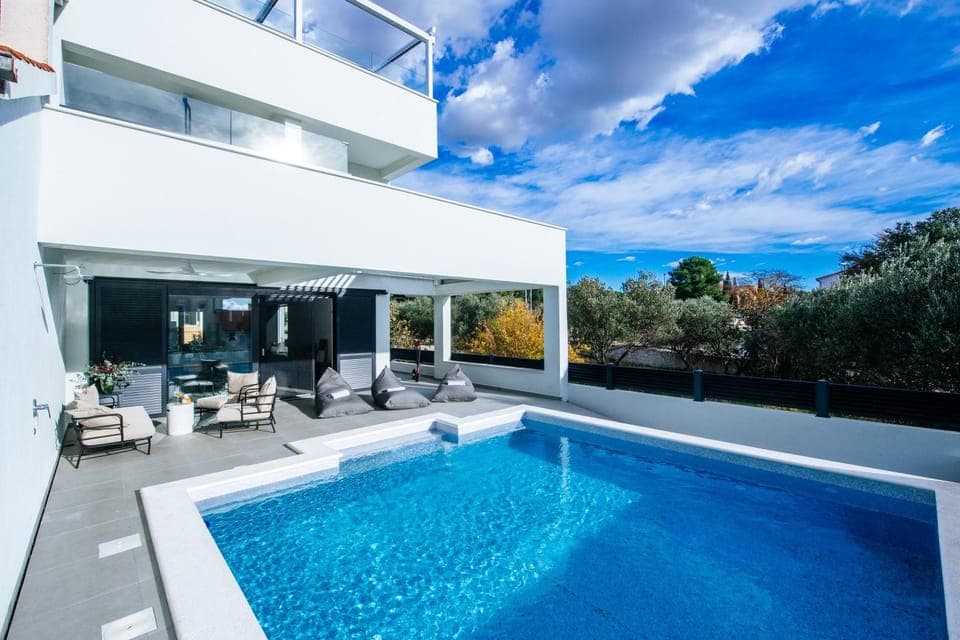 Property building, Patio, View (from property/room), Balcony/Terrace, Pool view