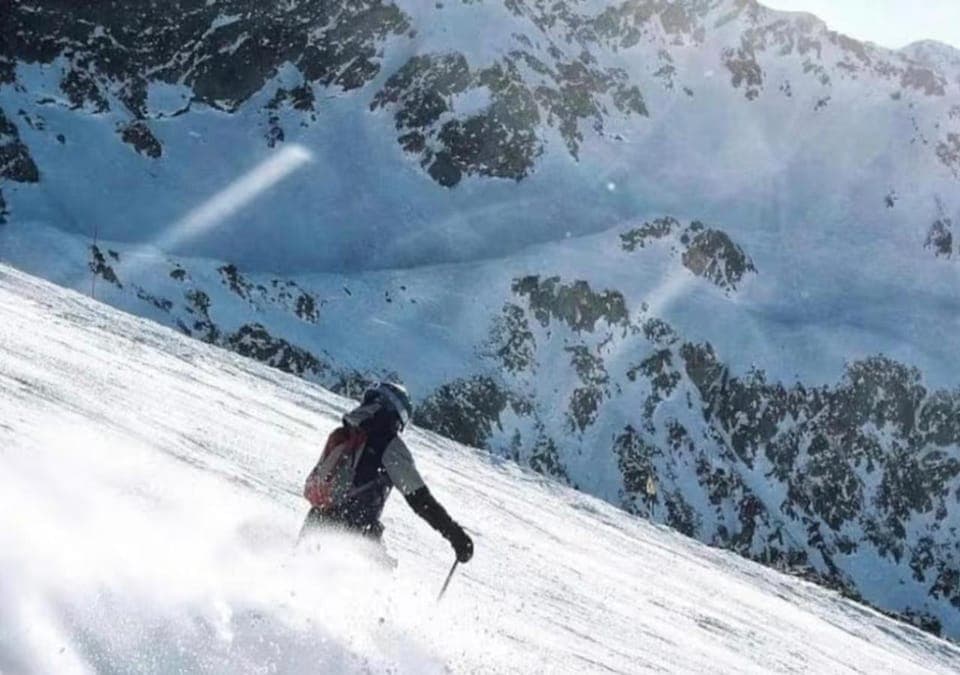 Day, People, Natural landscape, Winter, Skiing, Mountain view, group of guests