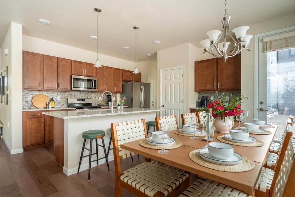 Kitchen or kitchenette