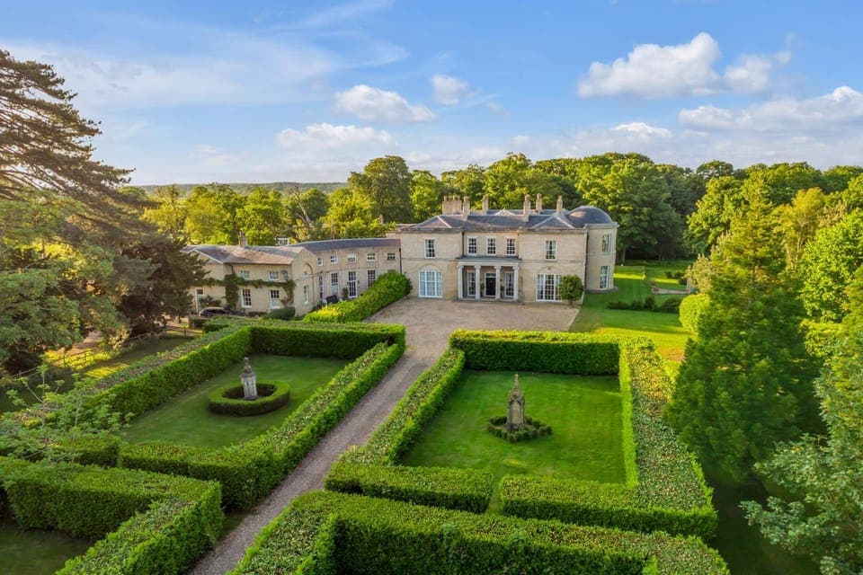 Property building, Spring, Day, Natural landscape, Garden, Garden view