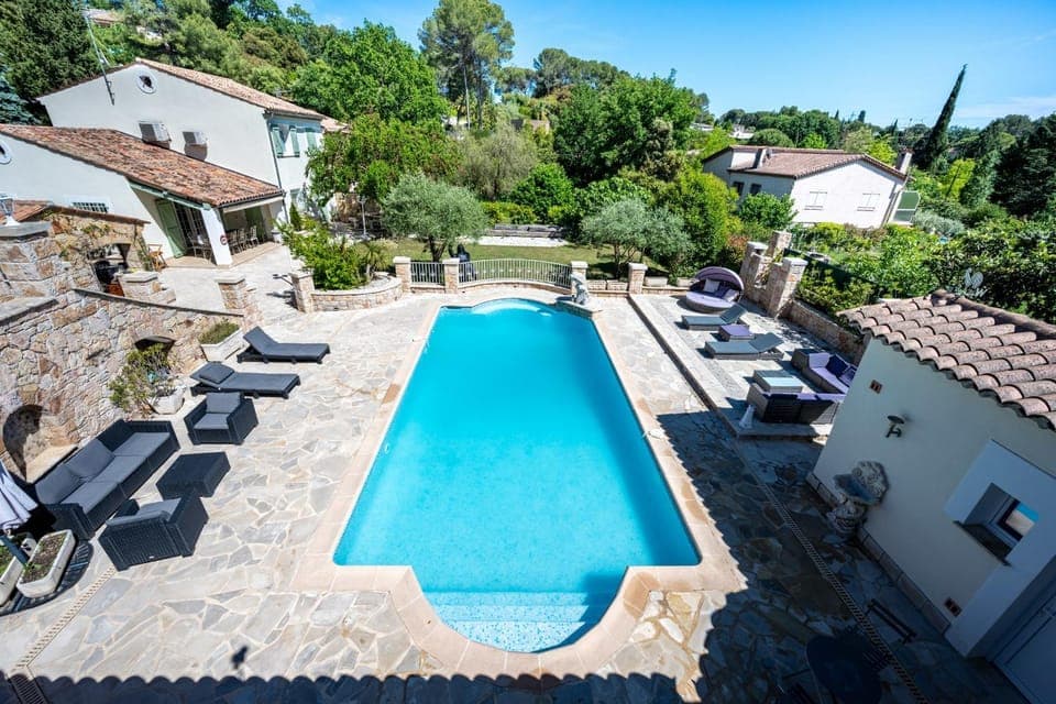 Property building, Garden view, Pool view, Swimming pool