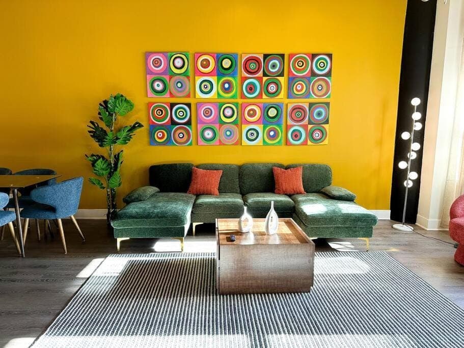 Living room, Decorative detail, Seating area