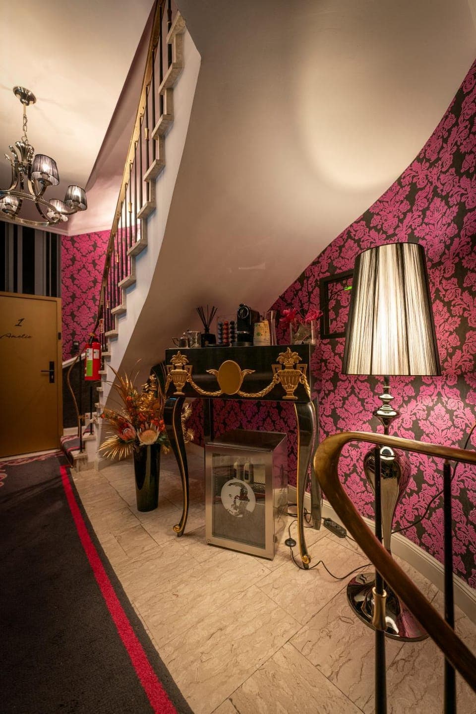 Lobby or reception, Decorative detail