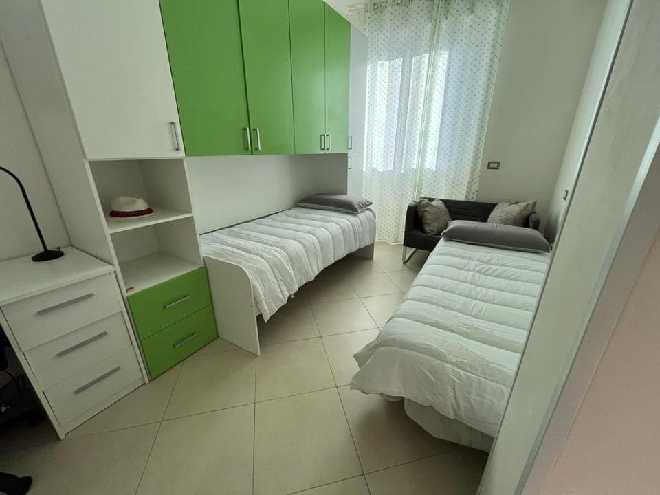 Photo of the whole room, wardrobe