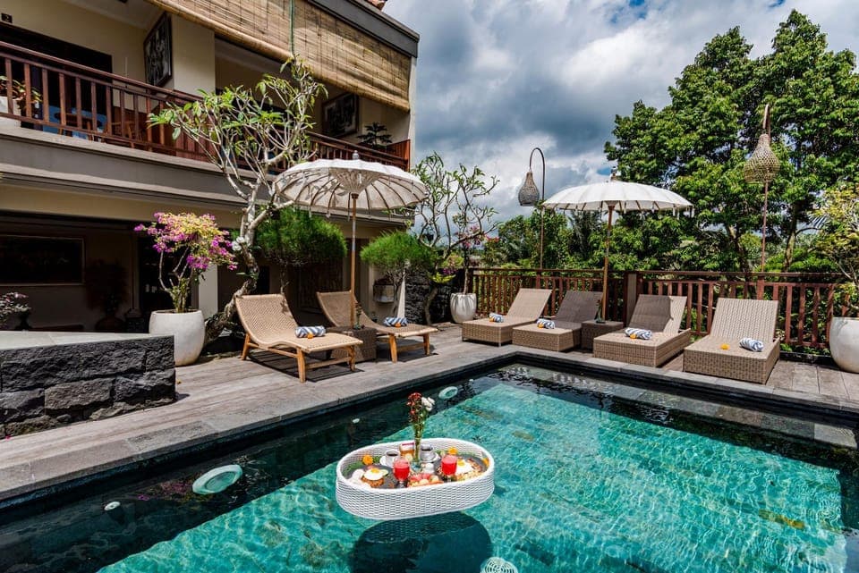Seating area, Garden view