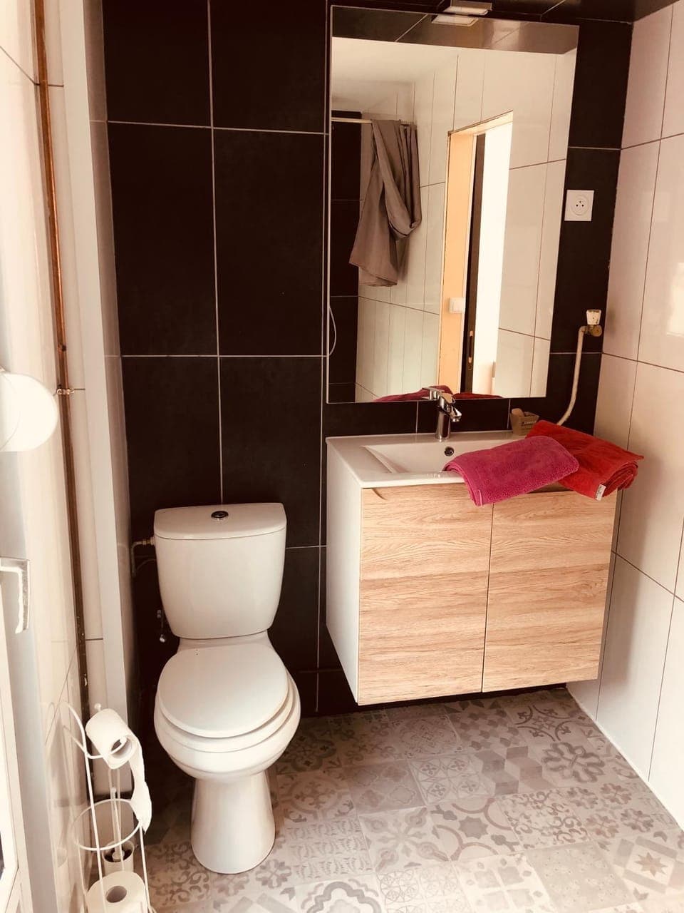 Toilet, Bathroom, towels