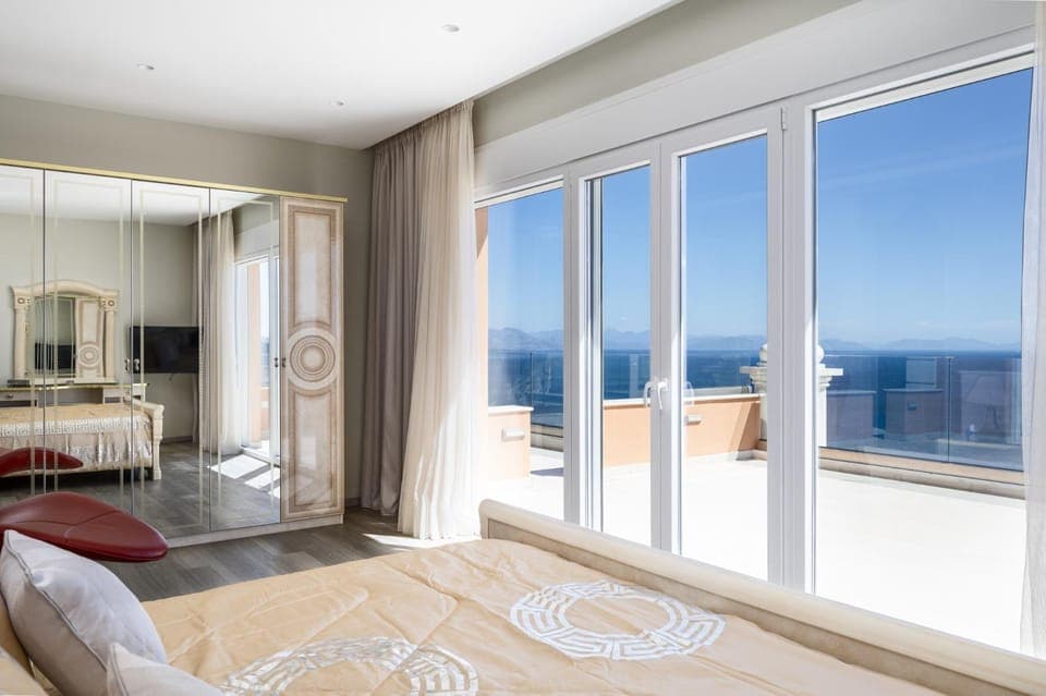 Bed, View (from property/room), Balcony/Terrace, Bedroom, Sea view, wardrobe