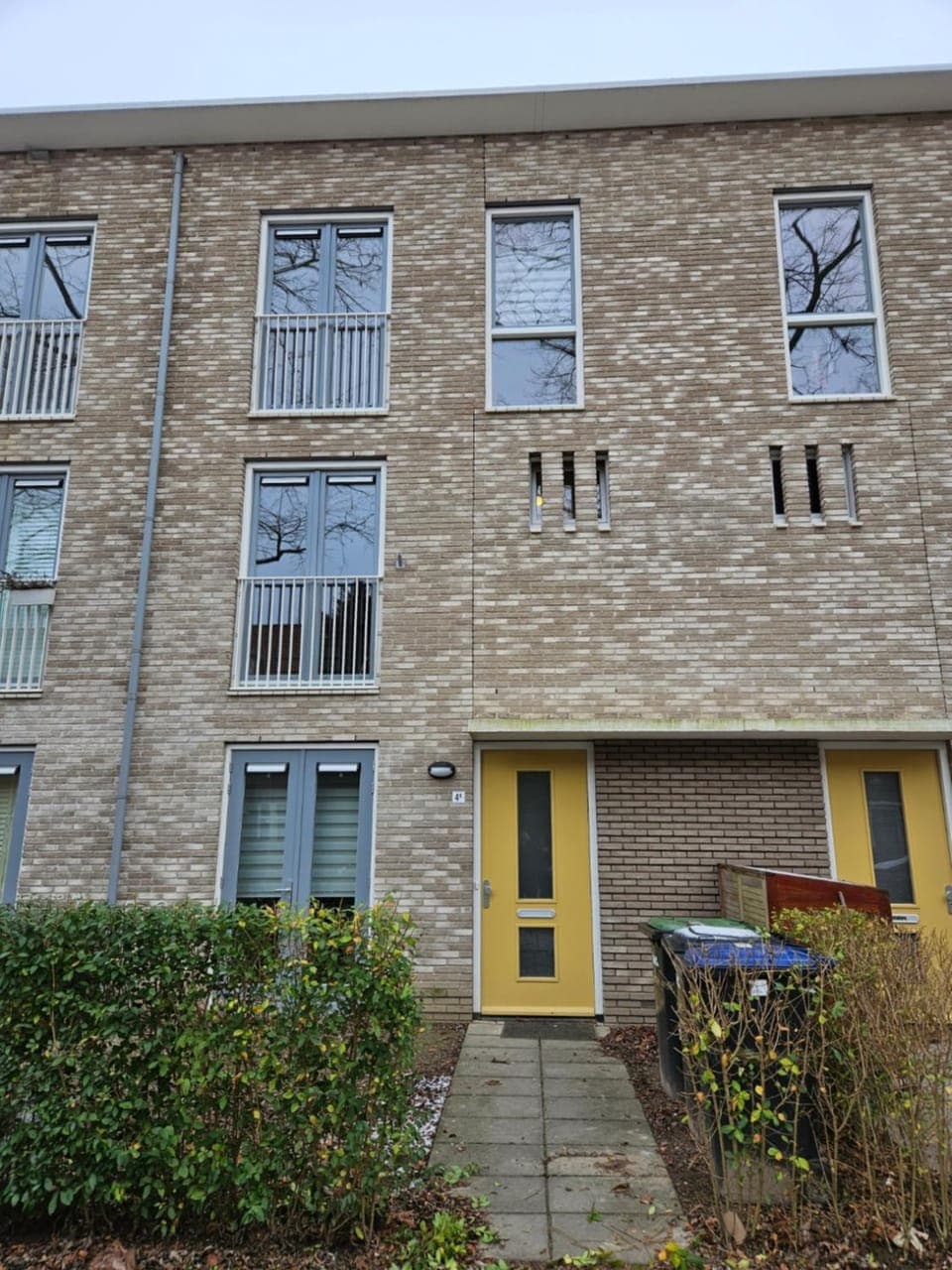 Property building, Day, City view