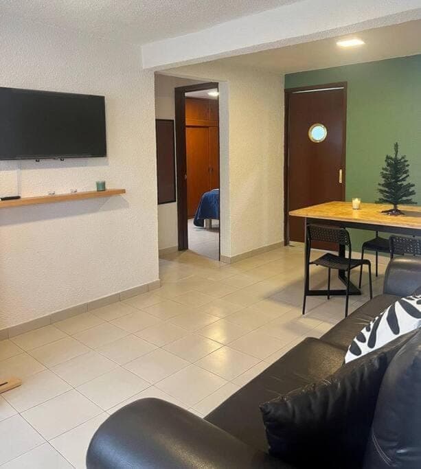 Communal lounge/ TV room, Dining area