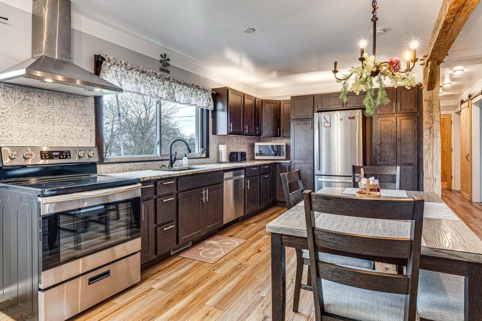 7 Mi to Depot District: Pet-Friendly w/ Fire Pit House in Indiana