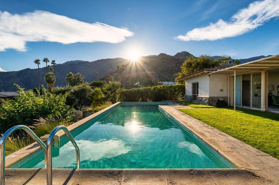 Cielo Vista Retro Palm Springs Getaway House in Palm Springs