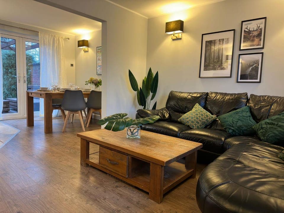 Living room, Seating area