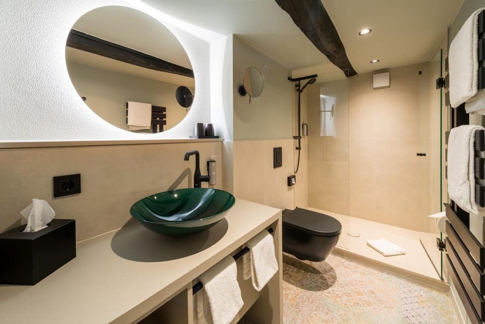 Shower, Toilet, Bathroom, Photo of the whole room