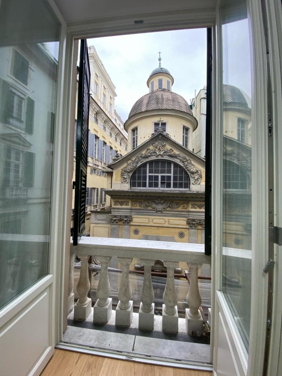 Property building, Day, View (from property/room), Balcony/Terrace
