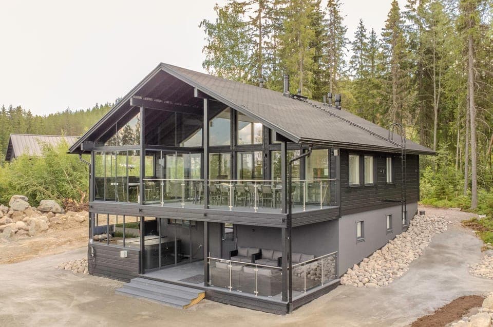 Property building, Patio, Natural landscape, Balcony/Terrace