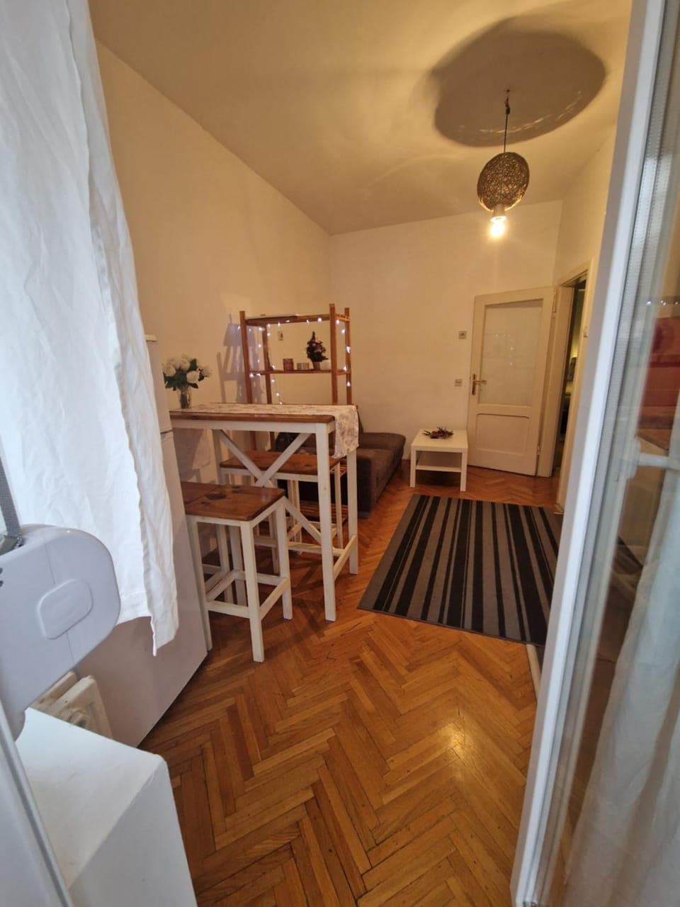 Kitchen or kitchenette, Living room