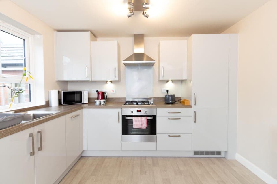 Kitchen or kitchenette, minibar, pet friendly, stove, toaster