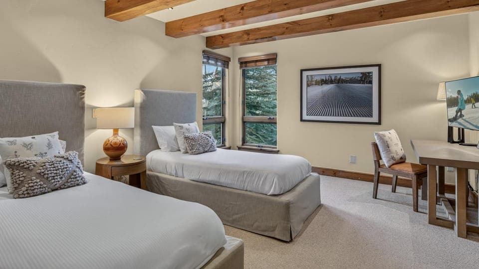 Bed, TV and multimedia, Bedroom, furniture