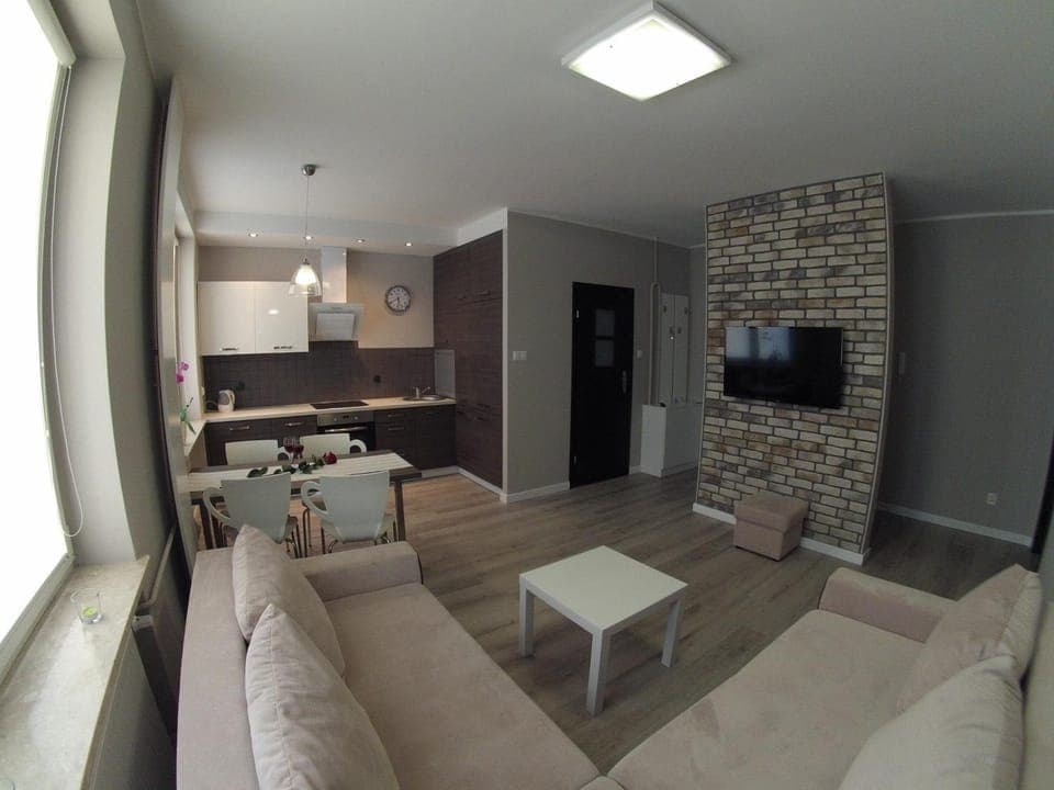 TV and multimedia, Coffee/tea facilities, Kitchen or kitchenette, Living room, Dining area