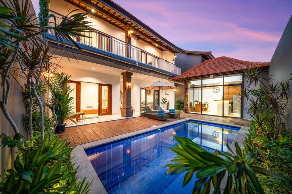 Property building, View (from property/room)