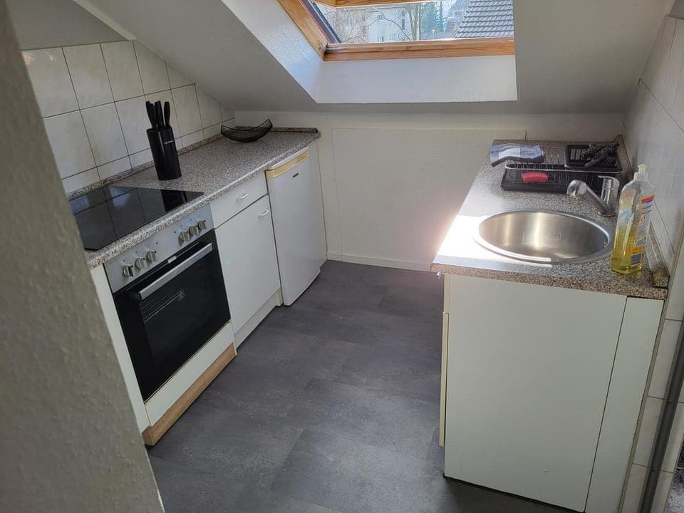 Kitchen or kitchenette, kitchen