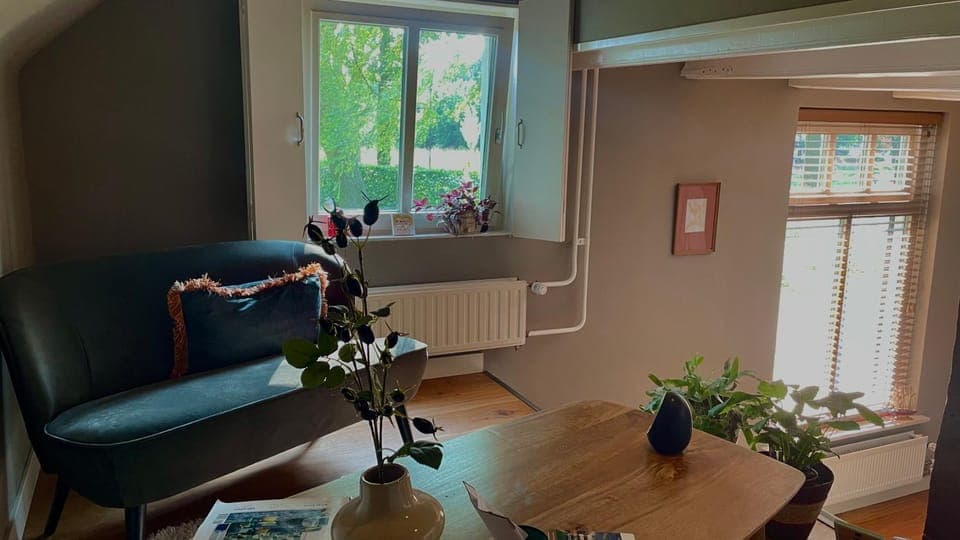 Seating area, Bedroom