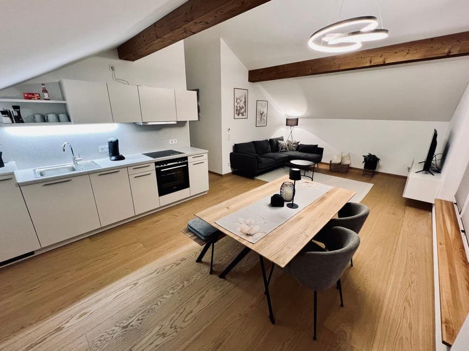 Living room, Seating area, Dining area