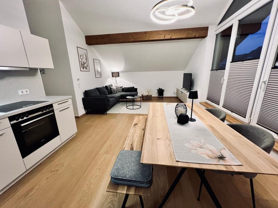 Seating area, Dining area