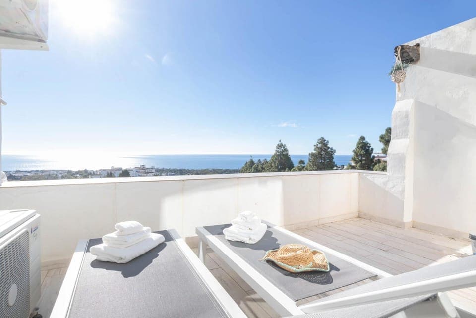 View (from property/room), Balcony/Terrace, Kitchen or kitchenette, Living room, Sea view, Sea view