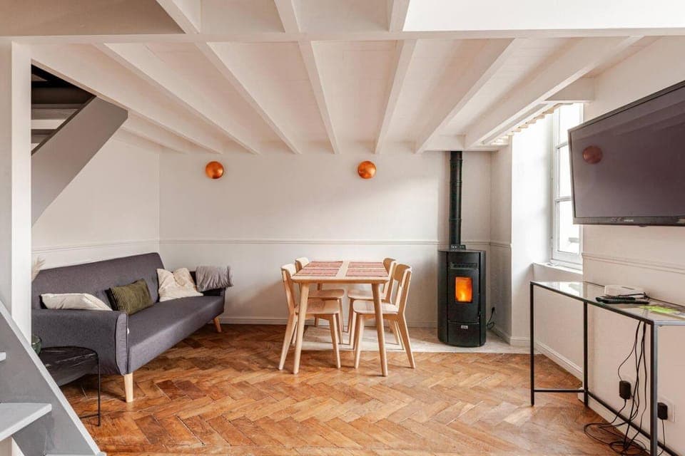 TV and multimedia, Living room, Seating area