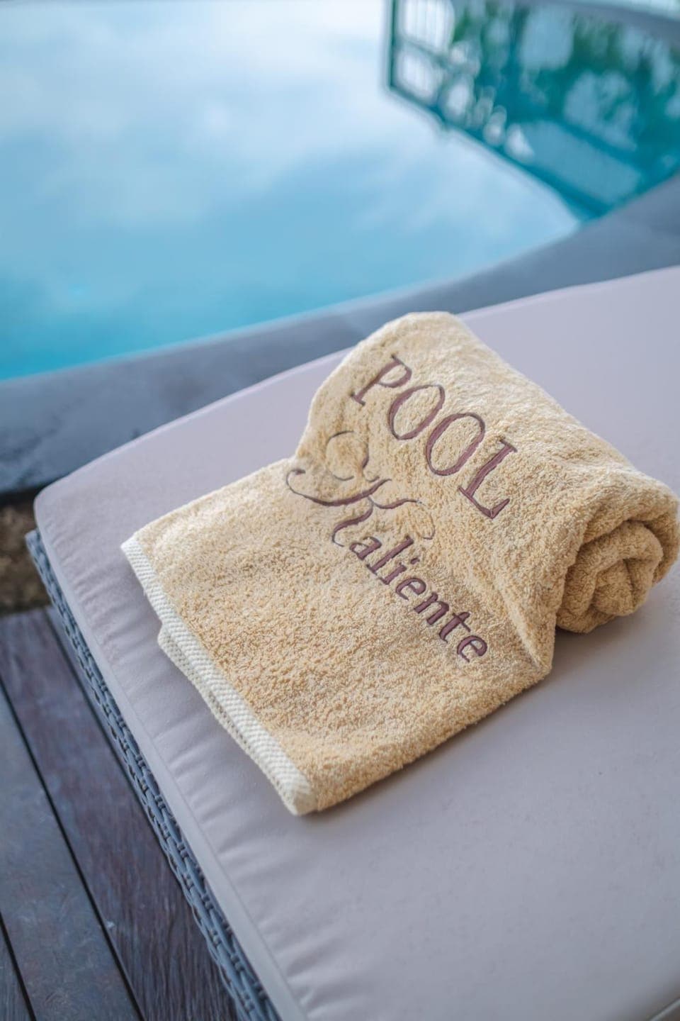 Pool view, Swimming pool, towels