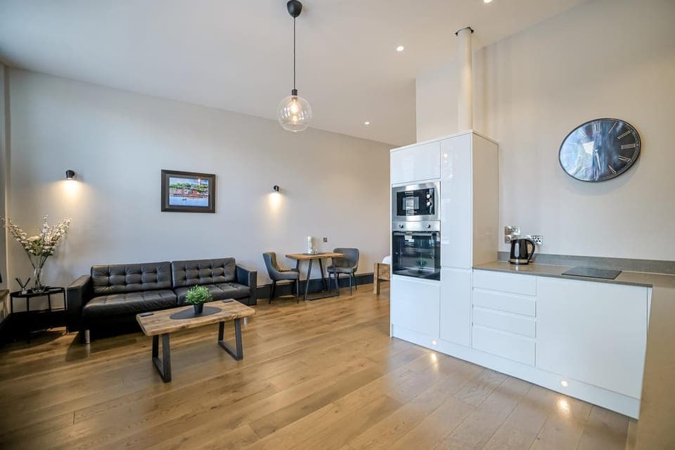 Kitchen or kitchenette, Living room, Seating area